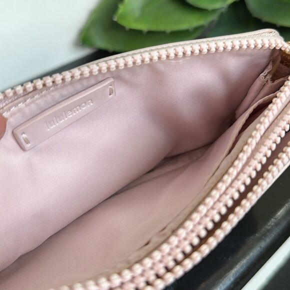 Lululemon double up Pink Wristlet Clutch Wallet PurseSleek Minimalist - Picture 9 of 9